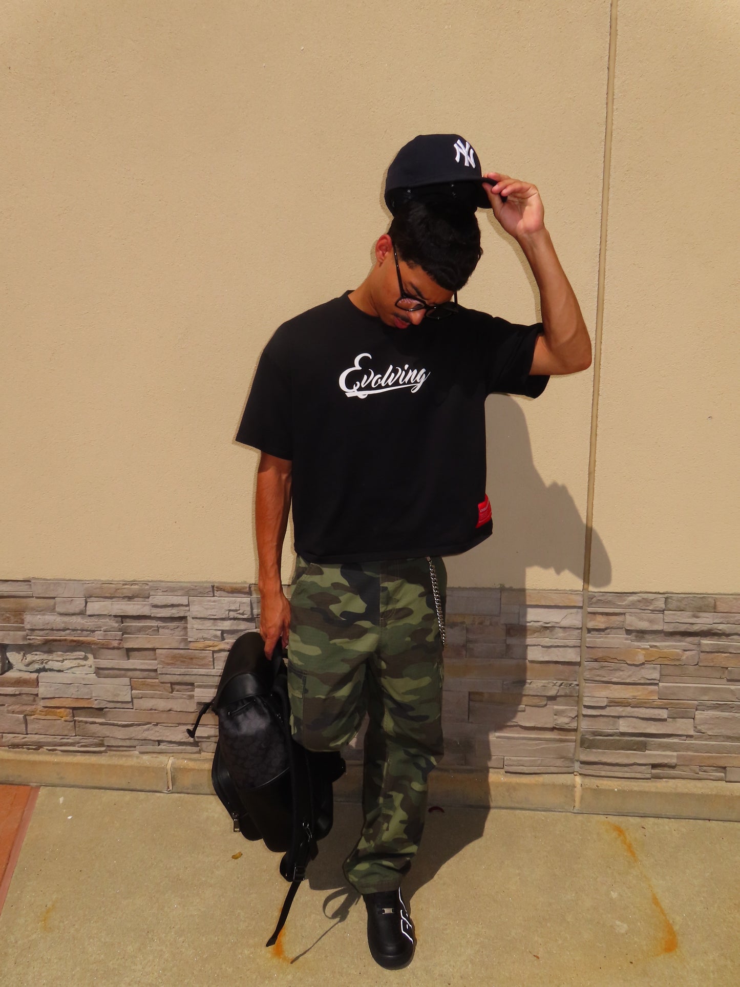 ES "Black Essential Tee"