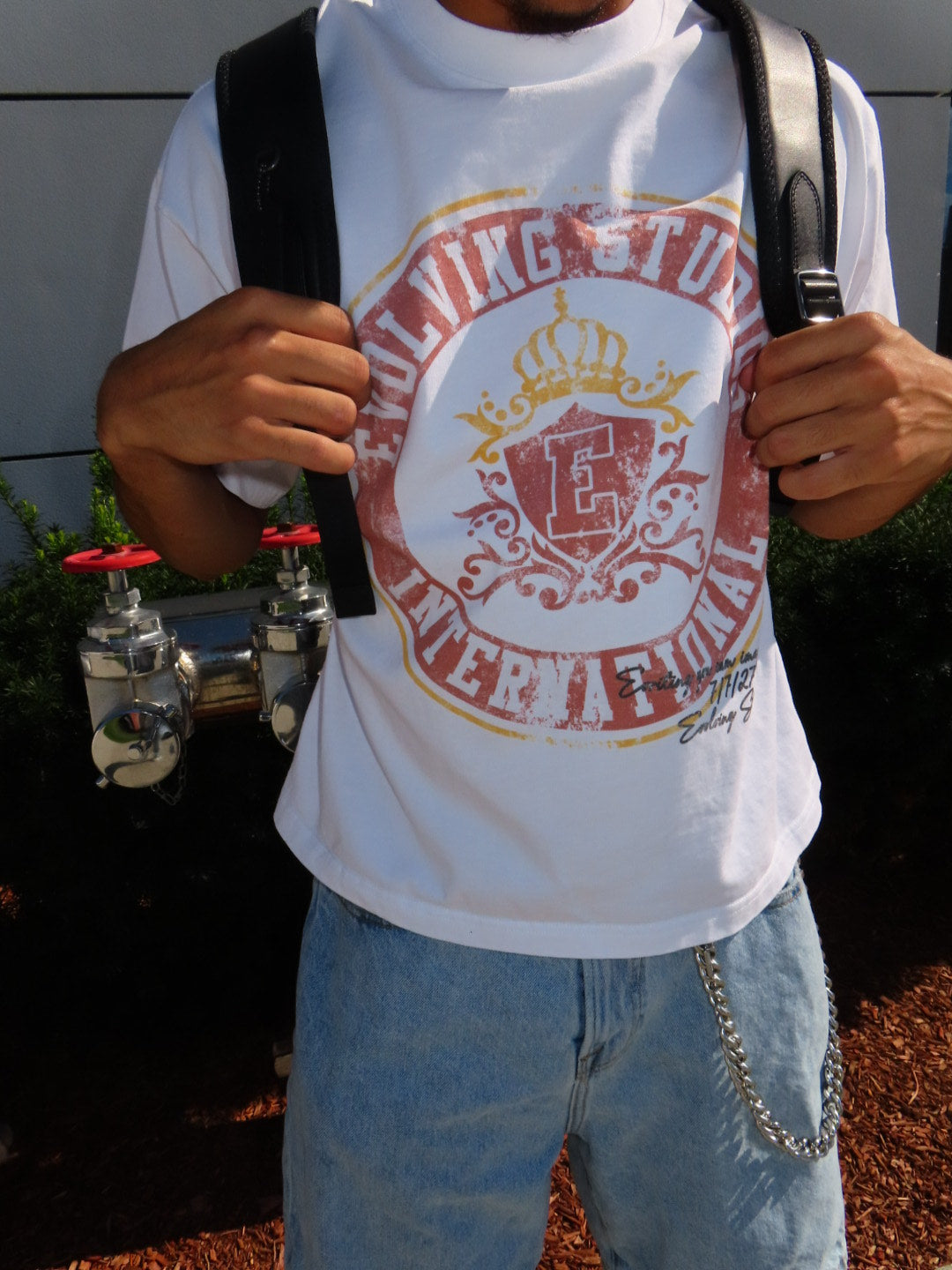 ES " International Tee