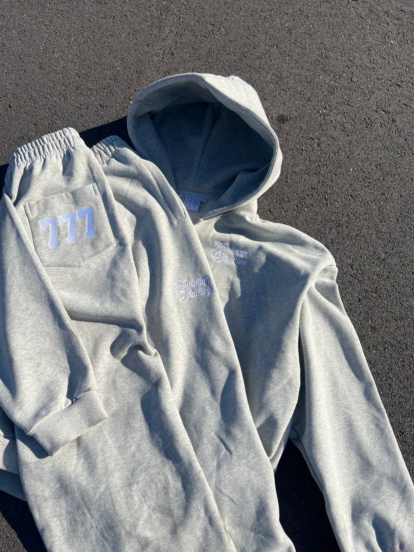 ES "777 SweatSuit"